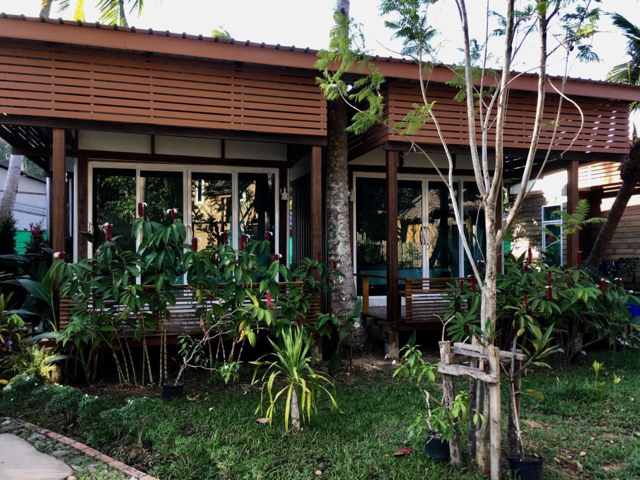 Mook Montra Resort Sea Front Ko Mook Eksteriør bilde