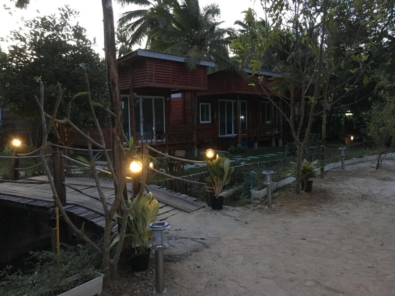 Mook Montra Resort Sea Front Ko Mook Eksteriør bilde